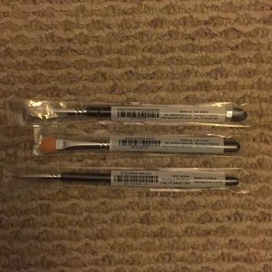 Eyeshadow brushes